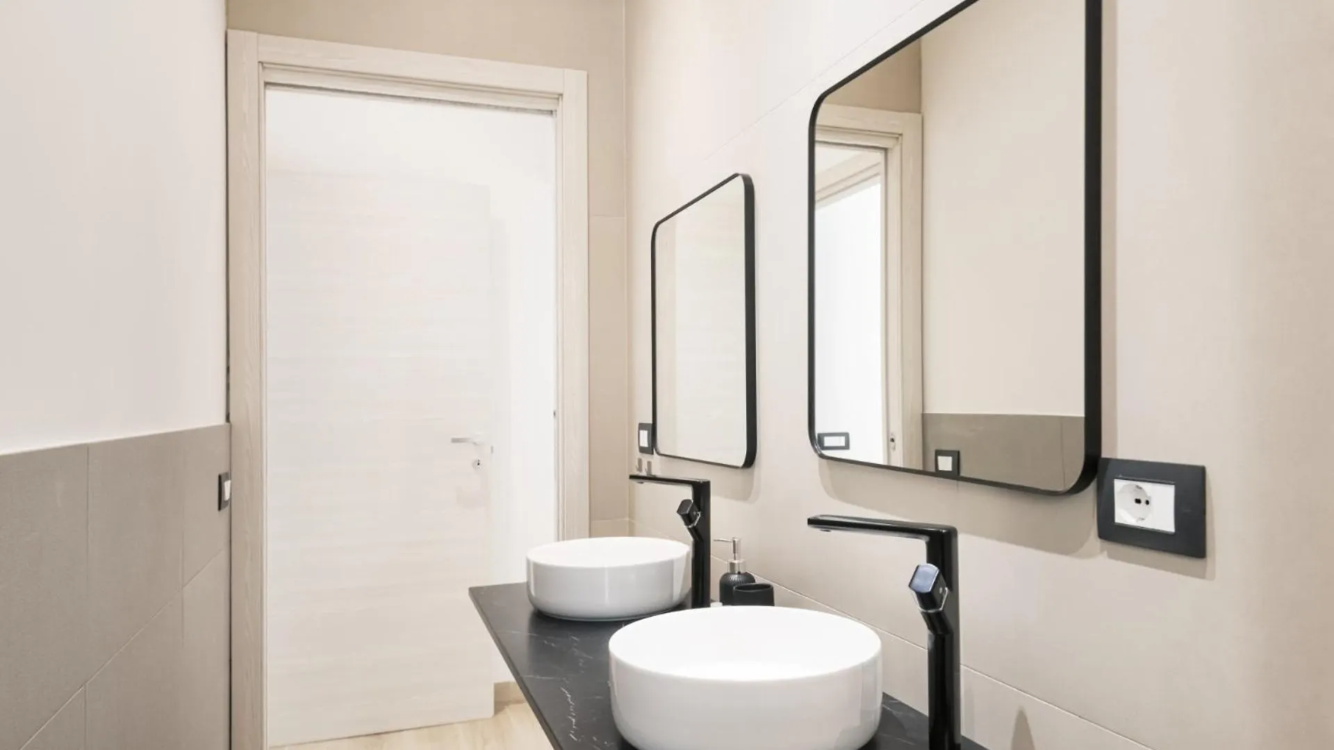 Easylife - Dimora In Buenos Aires Con Balcone Apartment Milan